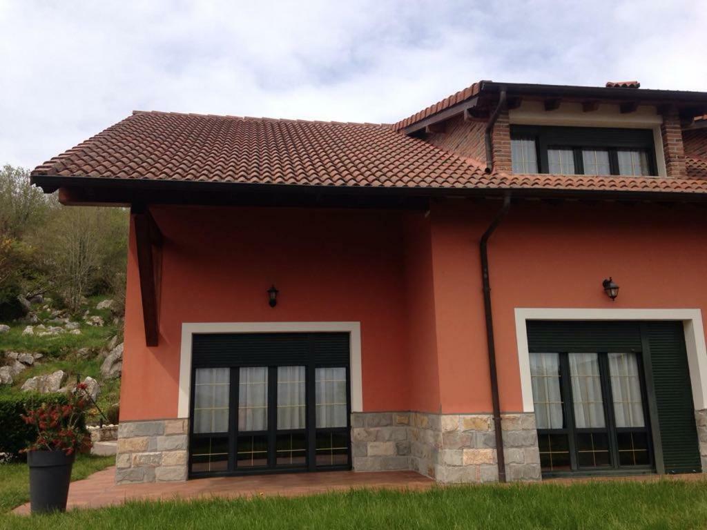 Casa Llampedro Villa Canales  Exterior photo